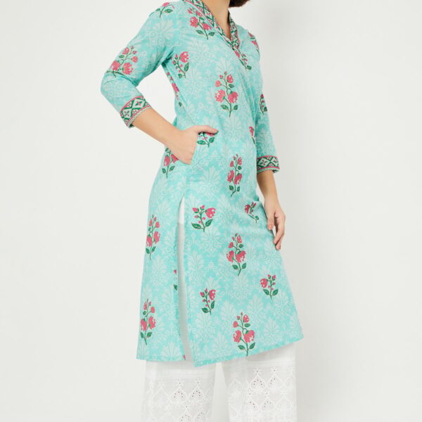 Women Floral Printed Straight Kurta - Image 5