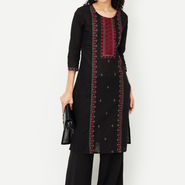 Women Embroidered Straight Kurta