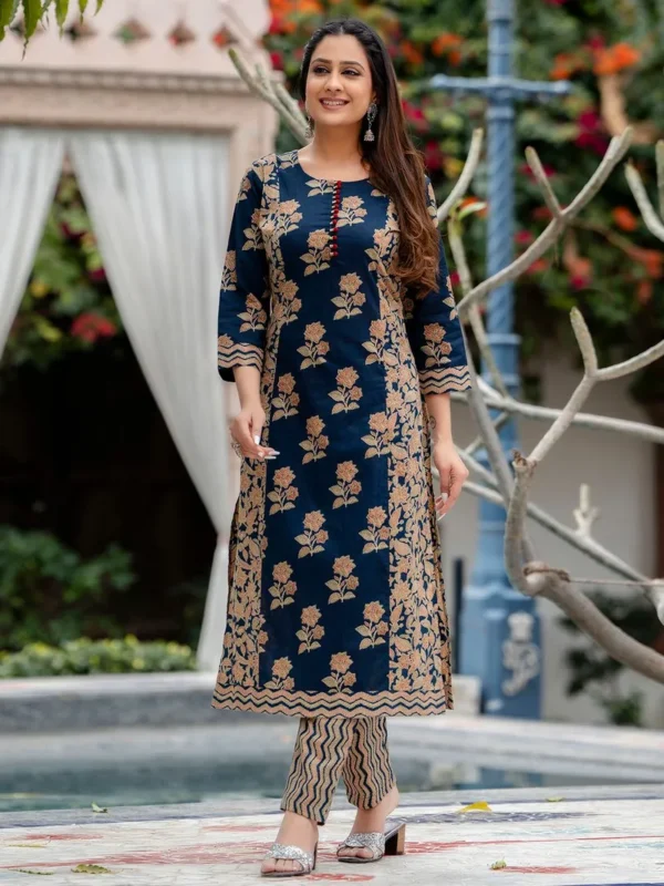 Women Blue Printed Cotton Suit - Set - Image 5