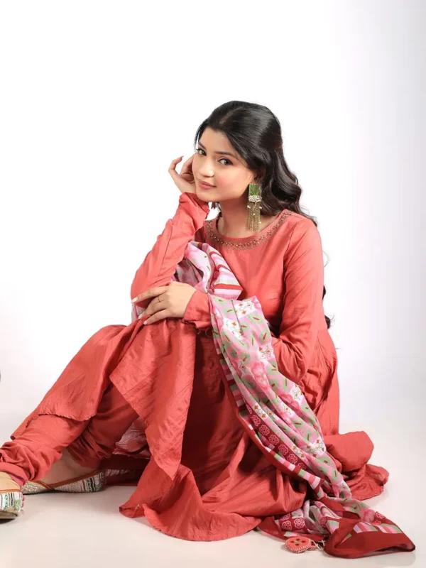 Women Coral Thread Embroidered Cotton Suit Set - Image 3